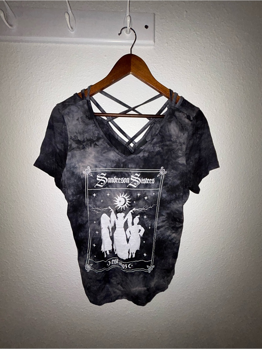 Disney Hocus Pocus V-Neck Tee